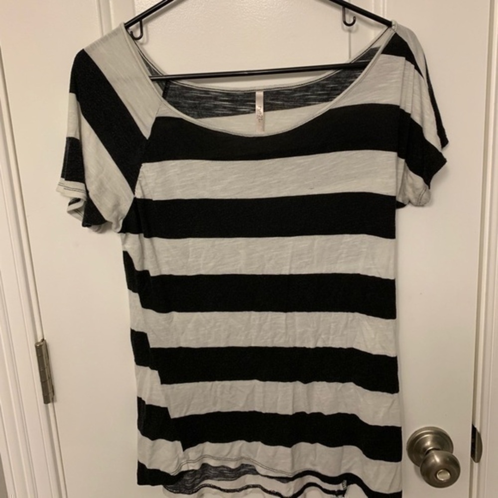 Rue 21 T-shirt
